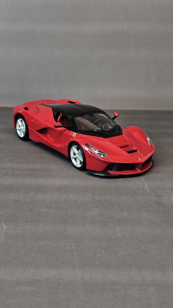 ماکت ماشین فراری لافراری Ferrari Laferrari برند Bburago