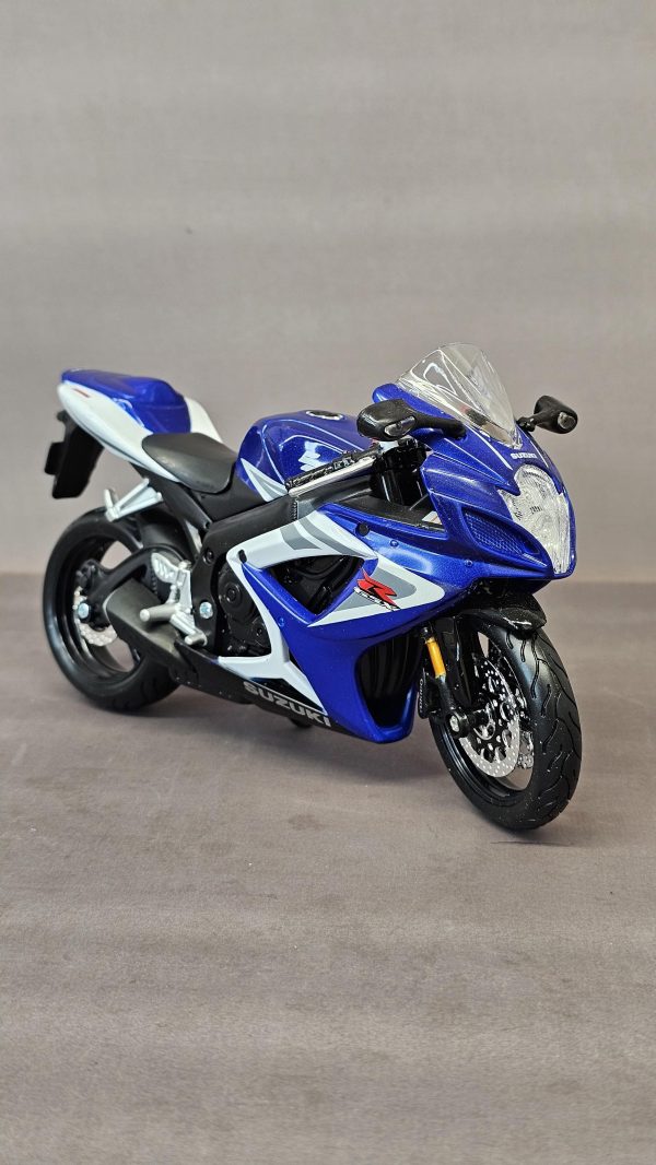 ماکت موتور سوزوکی جی اس ایکس  suzuki gsxr 1000