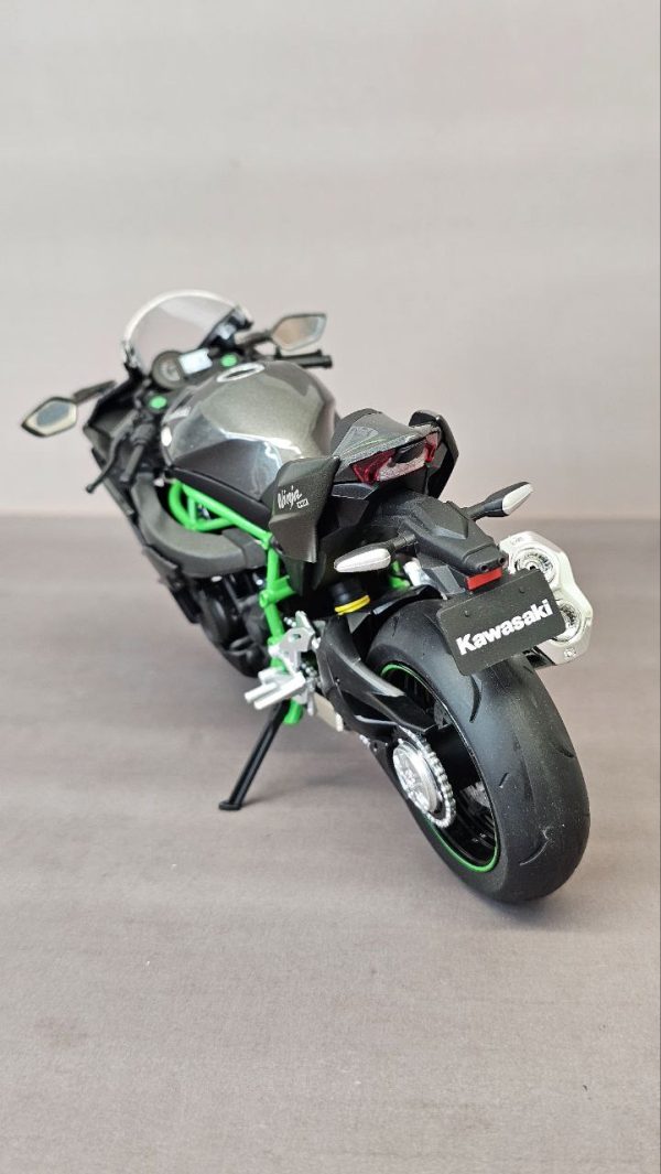 ماکت موتور کاوازاکی Kawasaki h2 برند ائوشیما - Image 3