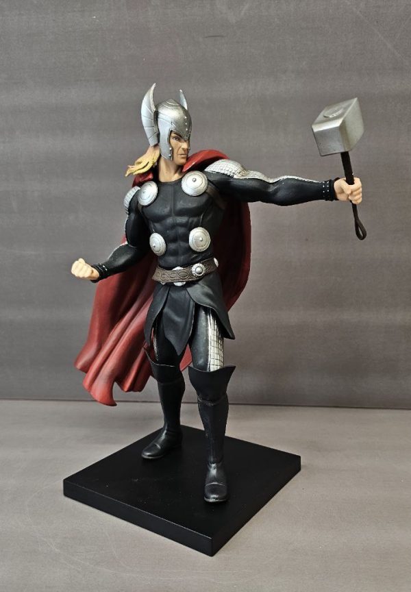فیگور ثور Thor figure