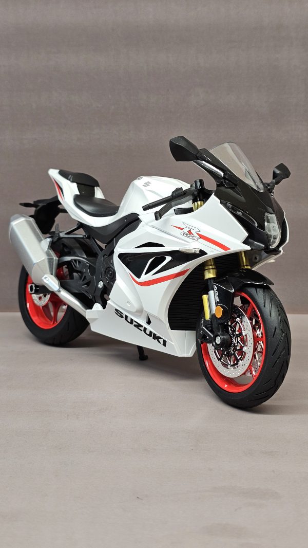 ماکت موتور سوزوکی جی اس ایکس suzuki gsxr1000 سایز بزرگ