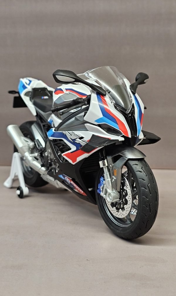 ماکت موتور بی ام و bmw m1000