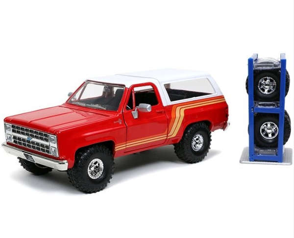 ماکت ماشین بلیزر برند جادا 1980 Chevrolet K5 Blazer -- Red w/Extra - Image 2