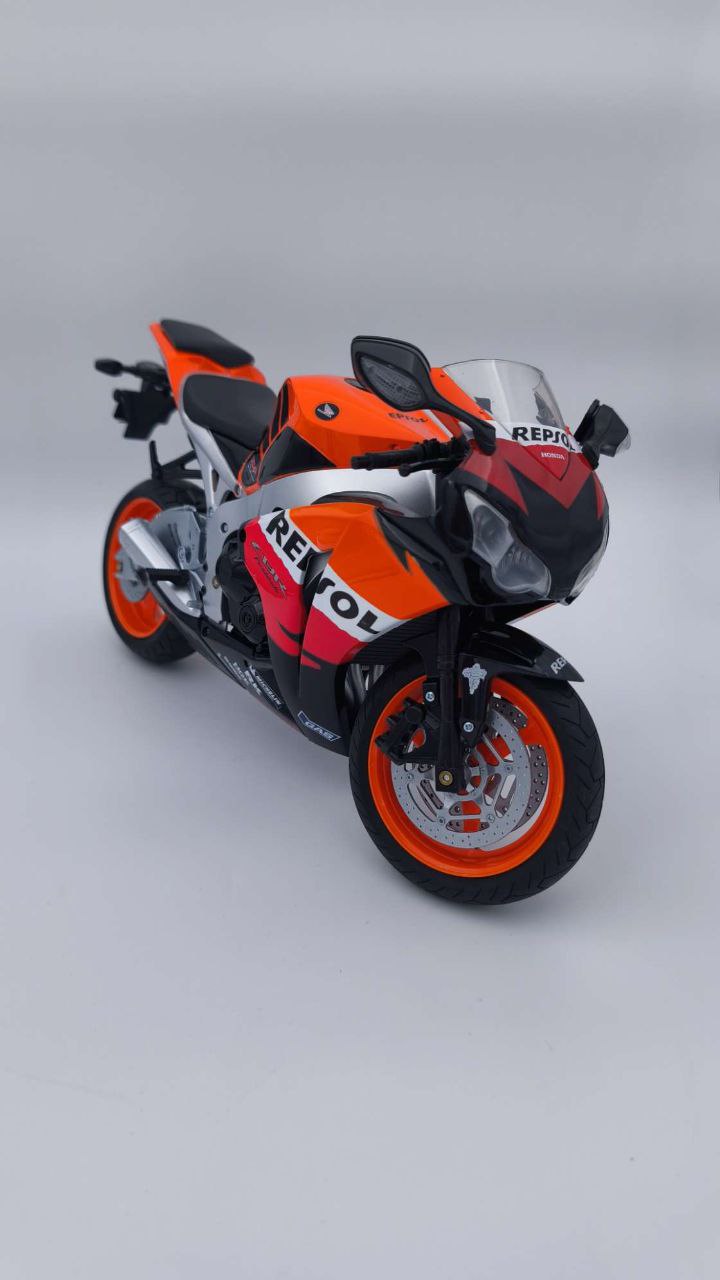 ماکت موتور هوندا رپسول Honda repsol 4 ماکت موتور هوندا رپسول Honda repsol