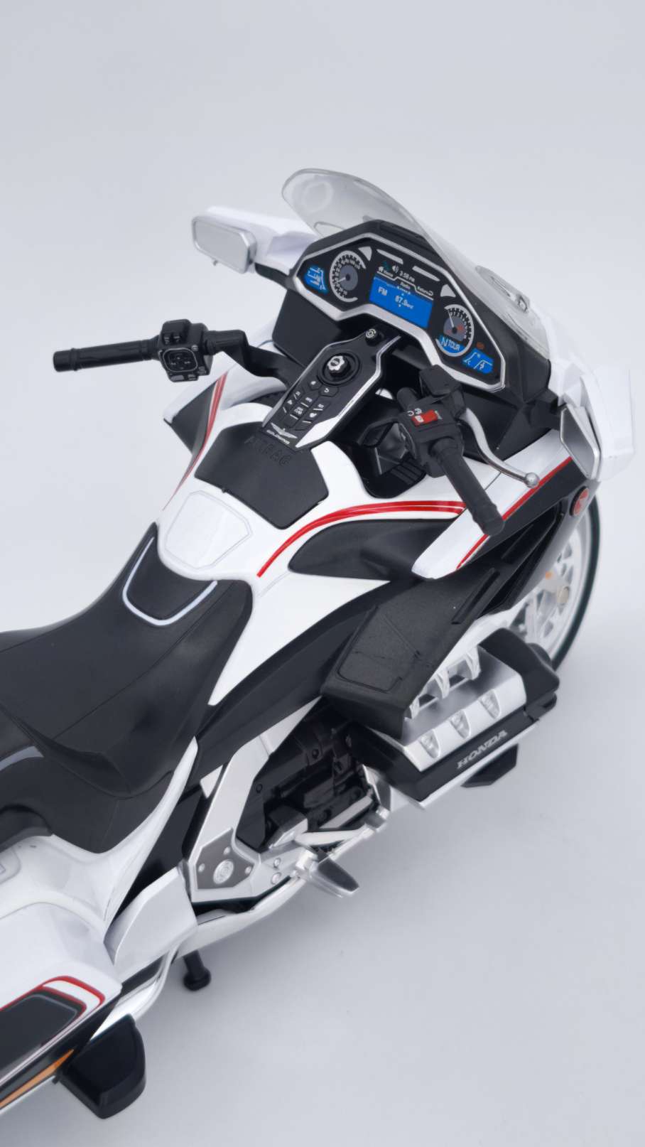 ماکت موتور هوندا گلدوینگ 1800 Honda goldwing - Image 5