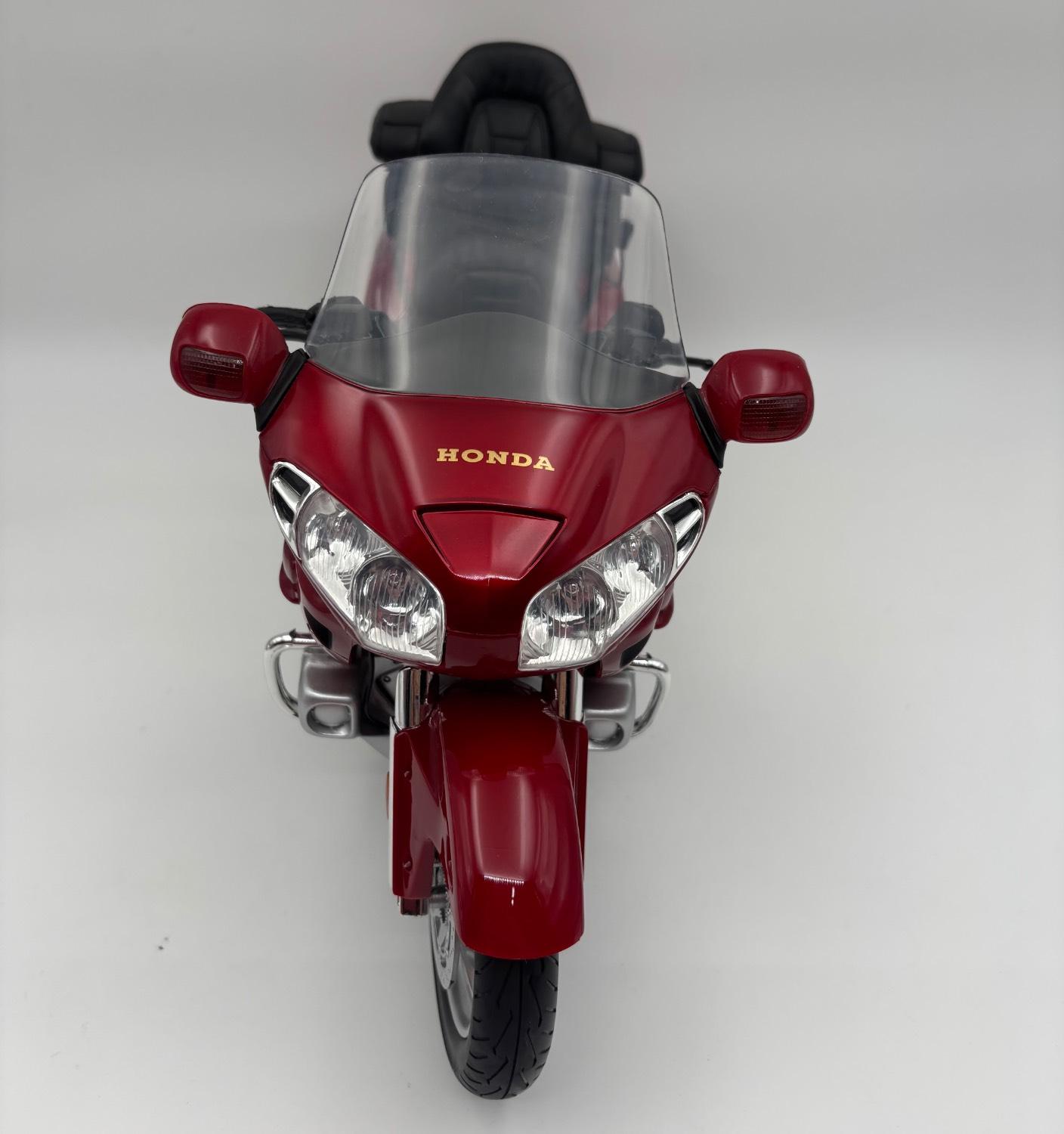 ماکت موتور هوندا گلدوینگ Honda goldwing برند motor max - Image 3