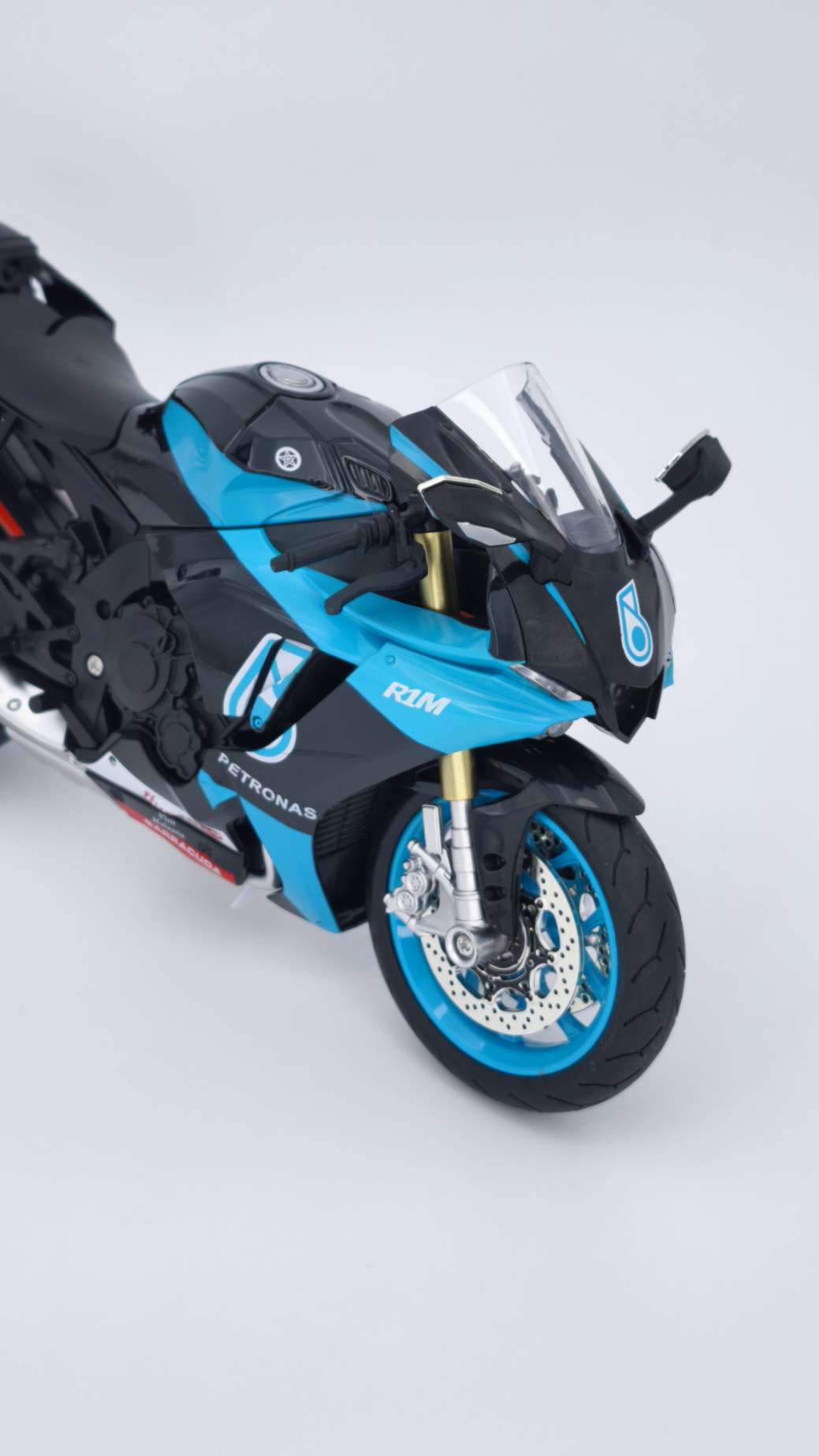 ماکت موتور یاماها ار وان yamaha r1 سایز 1:9 - Image 3