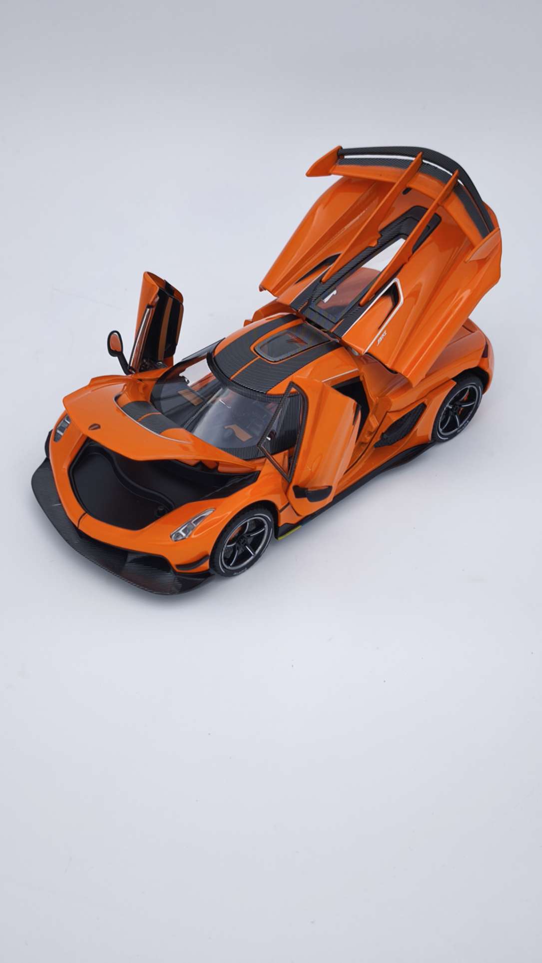 ماکت ماشین فلزی کونیگ زگ جسکو Koenigsegg Jesko - Image 5